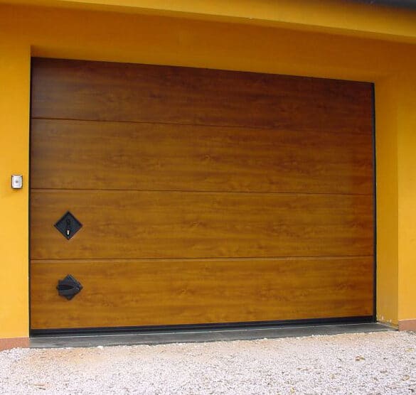 Pegaso: Il leggendario portone standard in legno Okoumè