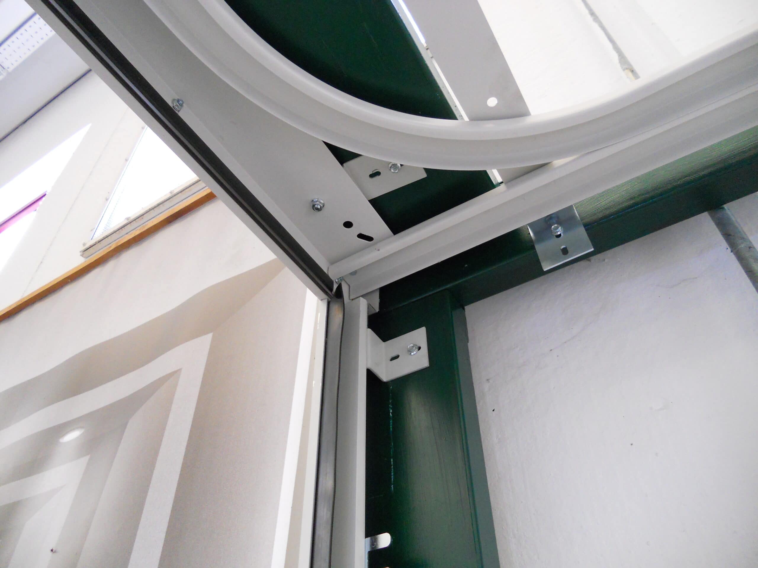 Portone sezionale laterale PHENIX Breda 02 Porta Per Garage Sezionale Laterale MODEL L