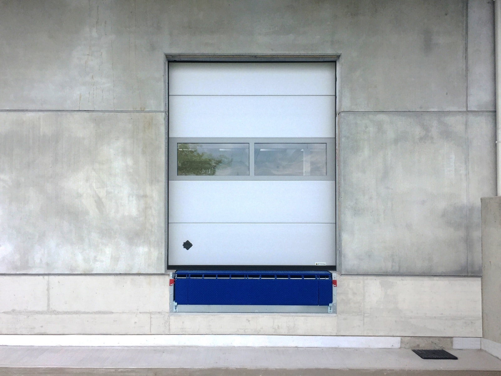 Punti di carico Breda PEDANA - 01 Pedana di carico con controtelaio