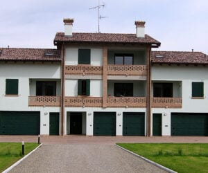 Porte per Garage | Portoni a Libro | Omega Professional Roma